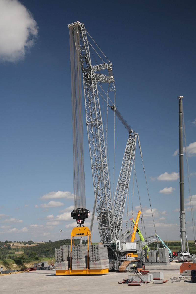 LR 11350 Crawler crane - Liebherr