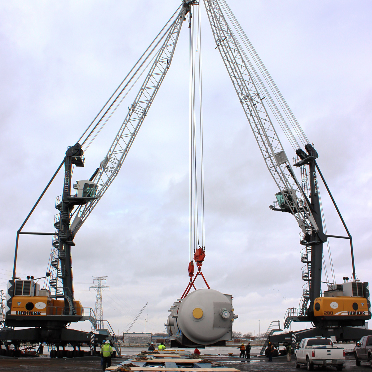 LHM 180 Mobile Harbour Crane - Liebherr