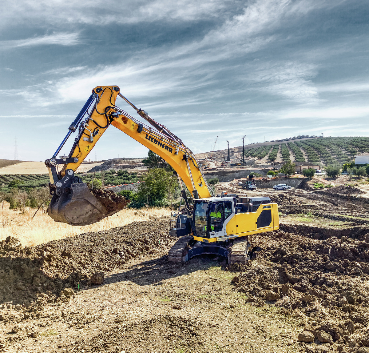 LIEBHERR R 948 LİTRONİC