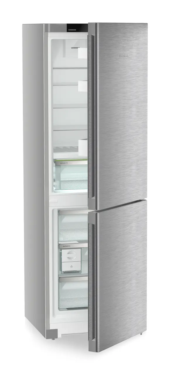 Immagine del prodotto, Prospettiva: Inclinato semiaperto vuoto, Combinato frigo-congelatore con BioFresh e NoFrost, Colore della struttura: argento, Colore della porta: acciaio inox