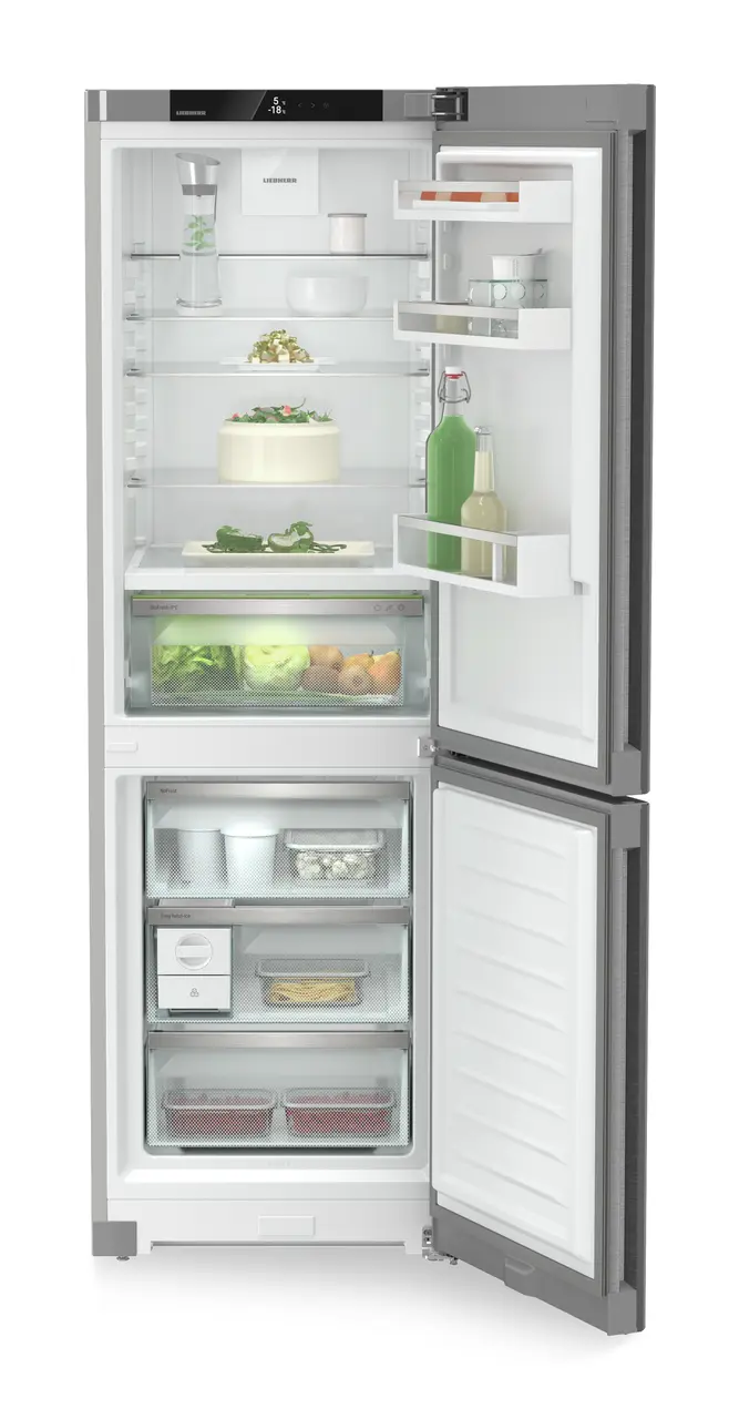 Immagine del prodotto, Prospettiva: Frontale aperto fornito, Combinato frigo-congelatore con BioFresh e NoFrost, Colore della struttura: argento, Colore della porta: acciaio inox