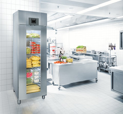 Product image, Perspective: milieu, Forced-air refrigerator GN 2/1, Casing colour: stainless steel