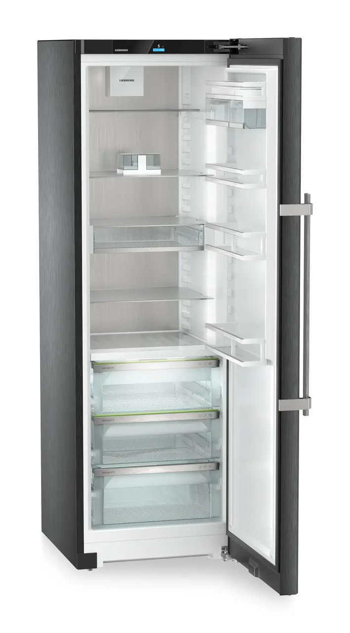 Product image, Perspective: oblique open empty, Refrigerator with BioFresh, Casing colour: BlackSteel, Door colour: BlackSteel