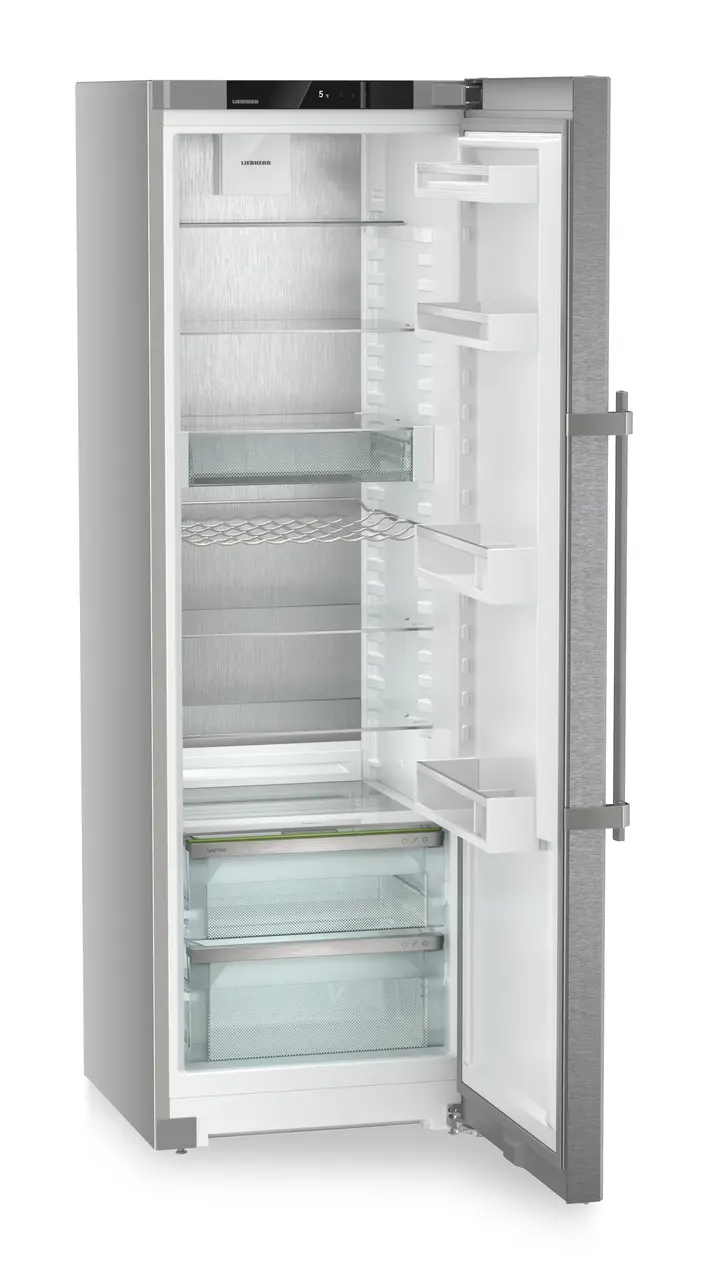 Product image, Perspective: oblique open empty, Freestanding fridge with EasyFresh, Casing colour: silver, Door colour: stainless steel