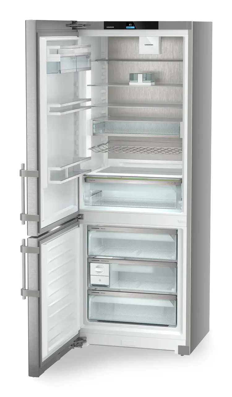 Product image, Perspective: oblique open empty, Combined fridge-freezers with EasyFresh and NoFrost, Casing colour: silver, Door colour: stainless steel
