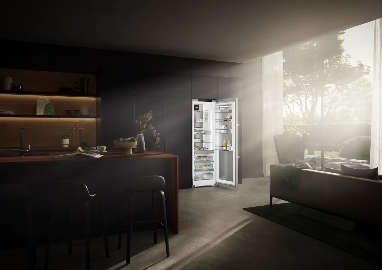 Product image, Perspective: milieu, Freestanding refrigerator with BioFresh Professional, Casing colour: stainless steel, Door colour: stainless steel
