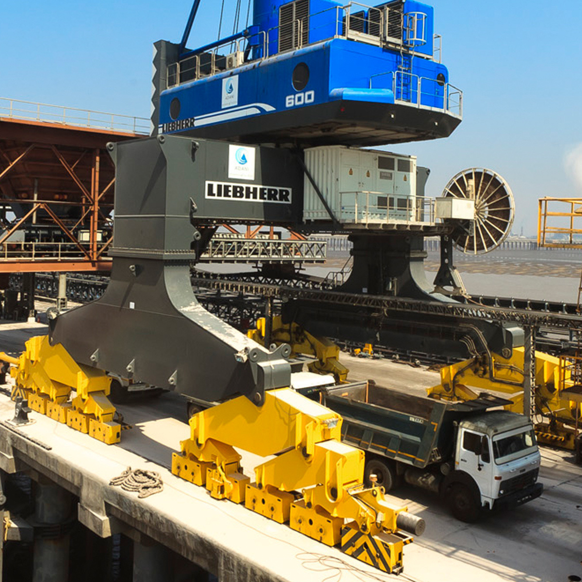 ルミエラブ LPS 180 - Liebherr