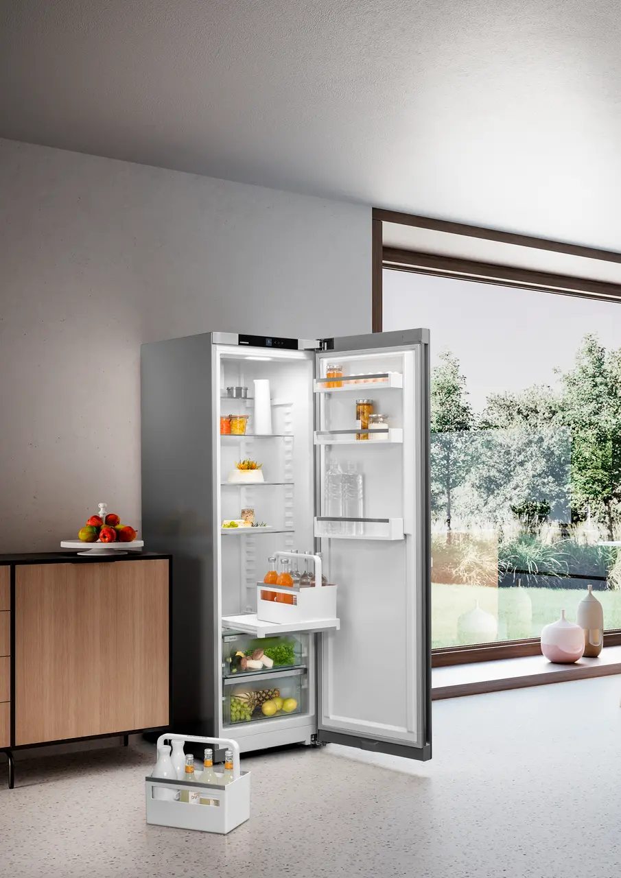 Produktbild, Perspektiv: Omgivning, Fristående kylskåp med EasyFresh