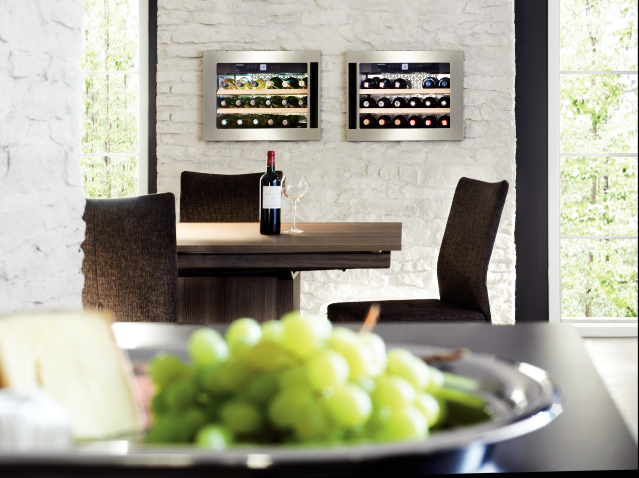 Product image, Perspective: milieu, Built-in wine storage cabinet, Casing colour: silver, Door colour: stainless steel