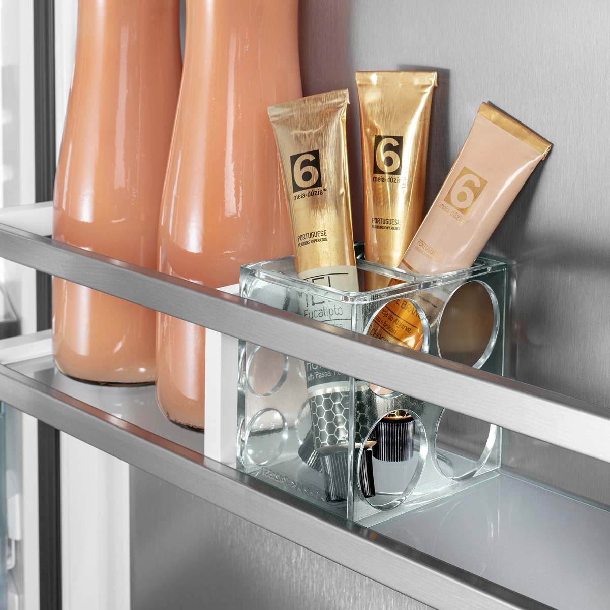 Accessory image, Perspective: Example of use