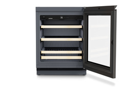 Изображение продукции, Перспектива: Прямо, с открытой дверцей, без продуктов, Винный холодильник подходит для установки под столешницей для темперирования вина., Цвет корпуса: Антрацит