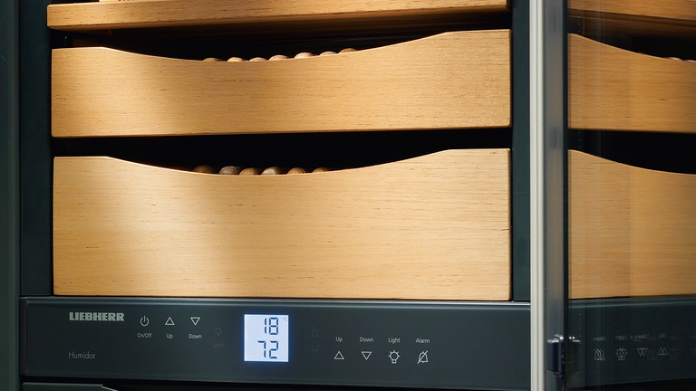 Humidor: precizno upravljanje