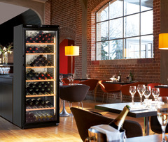 Product image, Perspective: milieu, Wine storage cabinet, Casing colour: black, Door colour: black