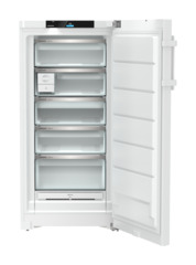 Product image, Perspective: straight open empty, Freestanding freezer with NoFrost and EasyTwist-Ice, Casing colour: white, Door colour: white