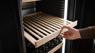 Drvena polica, podesiva po visini