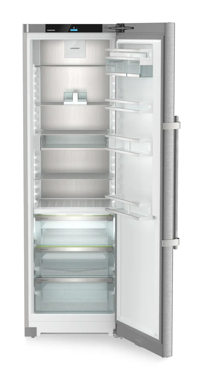 Product image, Perspective: straight open empty, Refrigerator with BioFresh, Casing colour: silver, Door colour: stainless steel