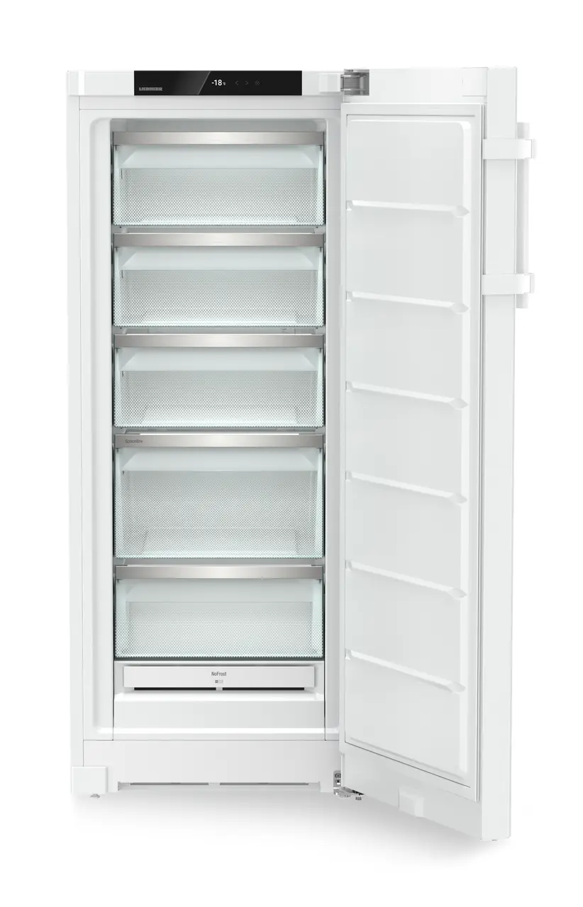 Product image, Perspective: straight open empty, Freestanding freezer with NoFrost, Casing colour: white, Door colour: white