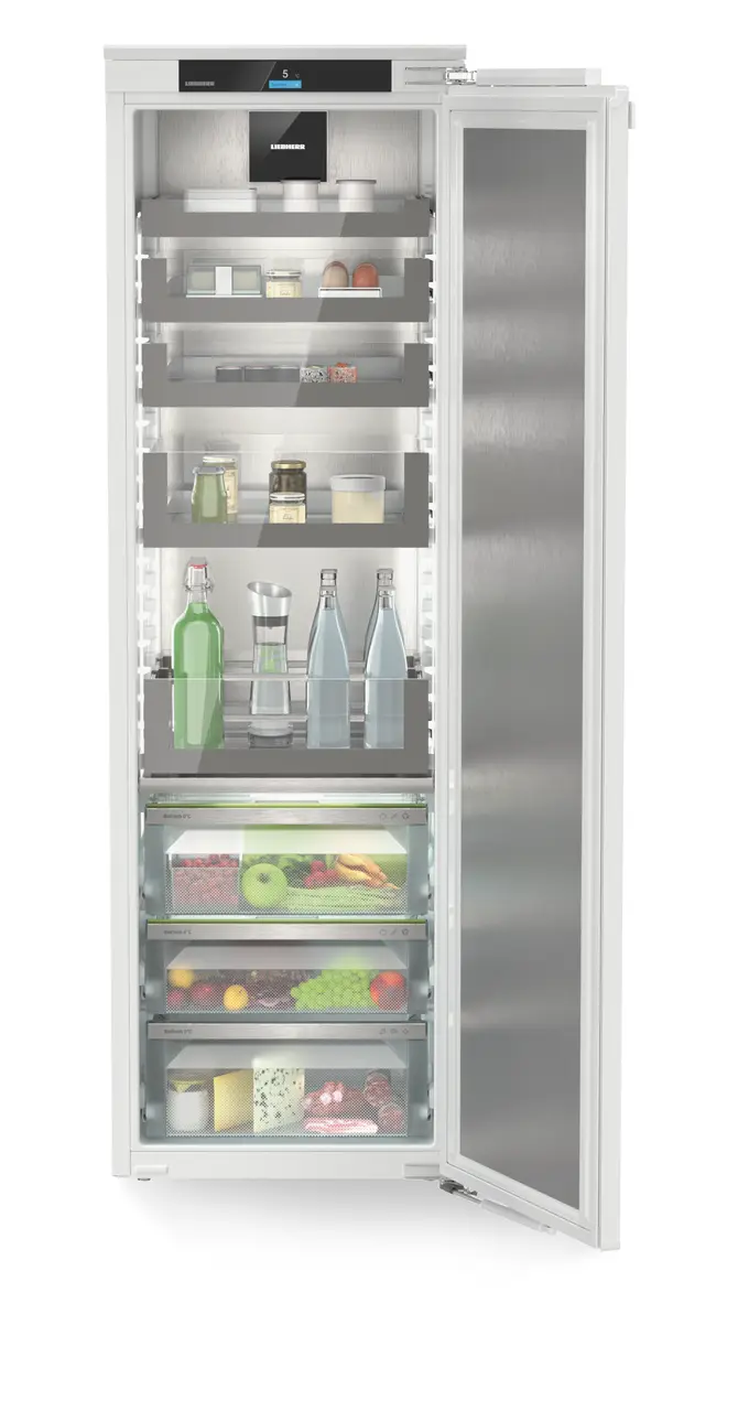 Produkt-Bild, Perspektive: gerade offen dekoriert, Integrierbarer Kühlschrank mit BioFresh