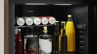 Razdvojiva staklena polica