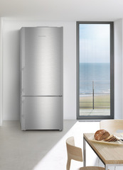 Product image, Perspective: milieu, Fridge-freezer with NoFrost, Casing colour: silver, Door colour: stainless steel