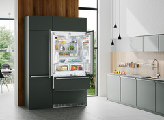 Product image, Perspective: milieu, Combined refrigerator-freezer with BioFresh and NoFrost for integrated use