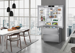 Product image, Perspective: milieu, Fridge-freezer with BioFresh and NoFrost, Casing colour: stainless steel, Door colour: stainless steel