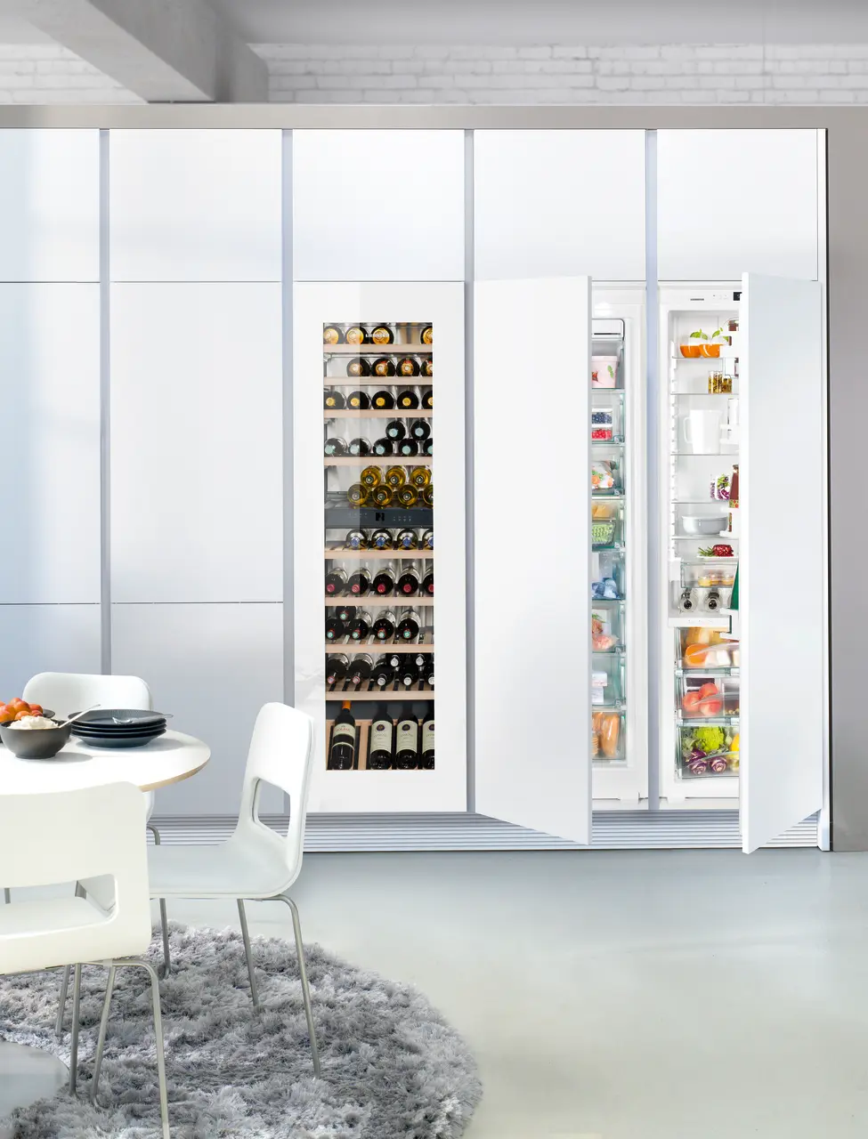 Product image, Perspective: milieu, Built-in multi-temperature wine cabinet, Casing colour: silver, Door colour: white