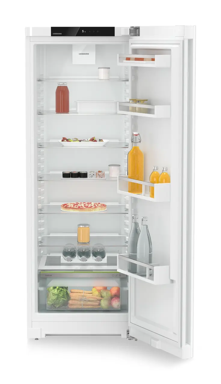 Product image, Perspective: straight open decorated, Freestanding fridge with EasyFresh, Casing colour: white, Door colour: white