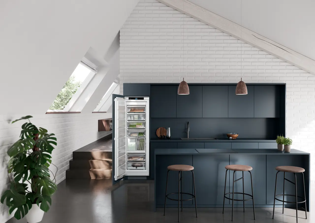 Product image, Perspective: milieu, Integrable freezer with NoFrost and IceTower