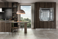 Product image, Perspective: milieu, Combined refrigerator-freezer with BioFresh and NoFrost for integrated use