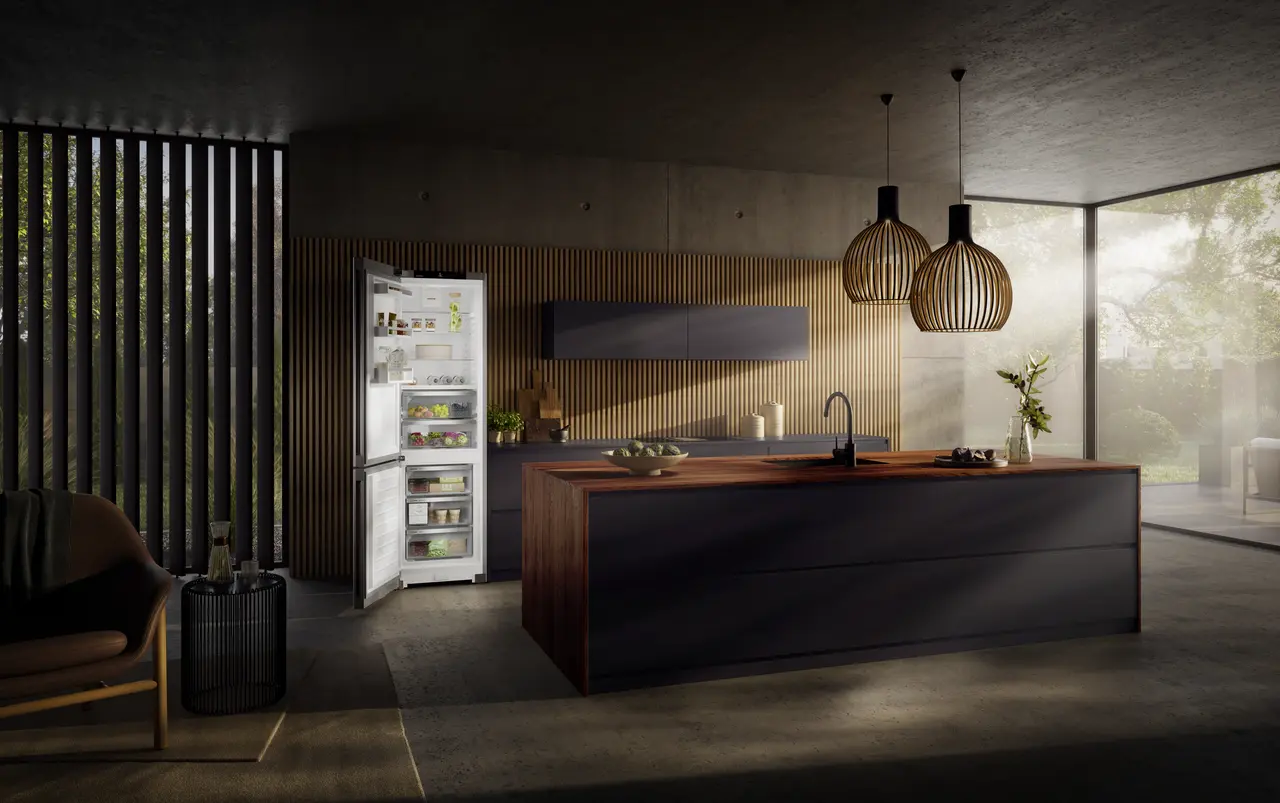 Product image, Perspective: milieu, Fridge-freezer with BioFresh and NoFrost, Casing colour: silver, Door colour: Steelfinish