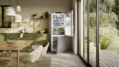 Product image, Perspective: milieu, Fridge-freezer with BioFresh and NoFrost, Casing colour: silver, Door colour: stainless steel