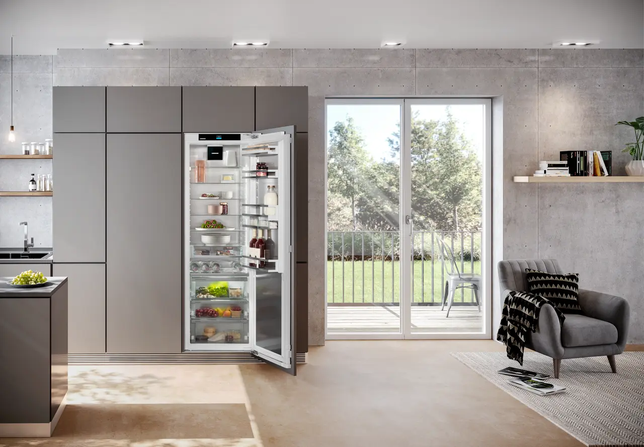 Produkt-Bild, Perspektive: Milieu, Integrierbarer Kühlschrank mit BioFresh Professional und AutoDoor