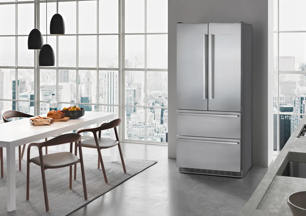 Product image, Perspective: milieu, Fridge-freezer with BioFresh and NoFrost, Casing colour: stainless steel, Door colour: stainless steel