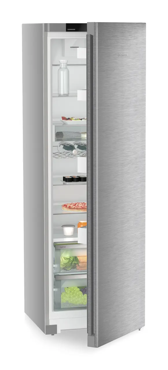 Produktbild, Perspektiv: Vinklad, halvöppen, fylld, Fristående kylskåp med EasyFresh, Färg på dörr: Rostfritt stål