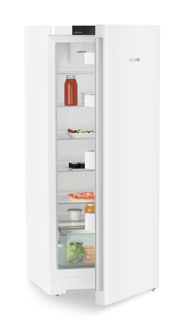 Изображение продукции, Перспектива: Под углом, с полуоткрытой дверцей, с продуктами, Холодильный шкаф с EasyFresh, Цвет корпуса: белый, Цвет дверцы: белый