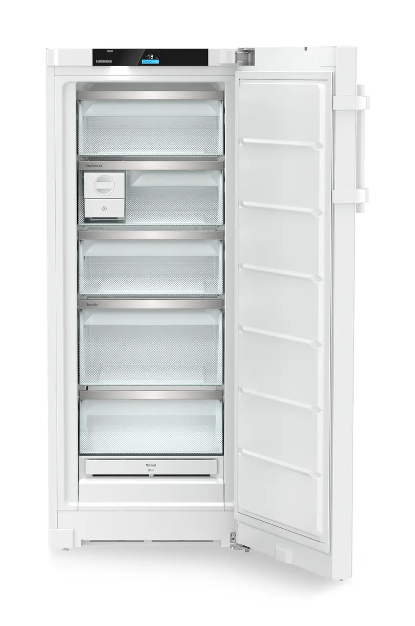 Product image, Perspective: straight open empty, Freestanding freezer with NoFrost and EasyTwist-Ice, Casing colour: white, Door colour: white
