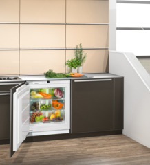 Product image, Perspective: milieu, Under-worktop, full-space BioFresh refrigerator for integrated use