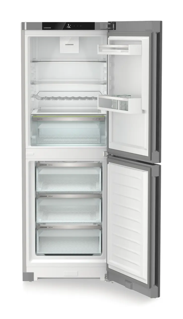 Product image, Perspective: straight open empty, Combined fridge-freezers with EasyFresh and NoFrost, Casing colour: silver, Door colour: Steelfinish