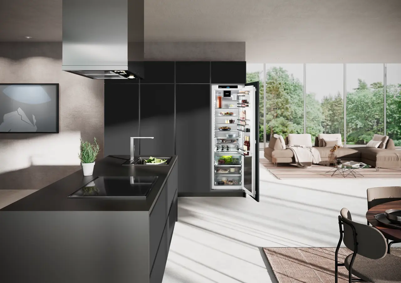 Product image, Perspective: milieu, Integratable refrigerator with BioFresh Professional