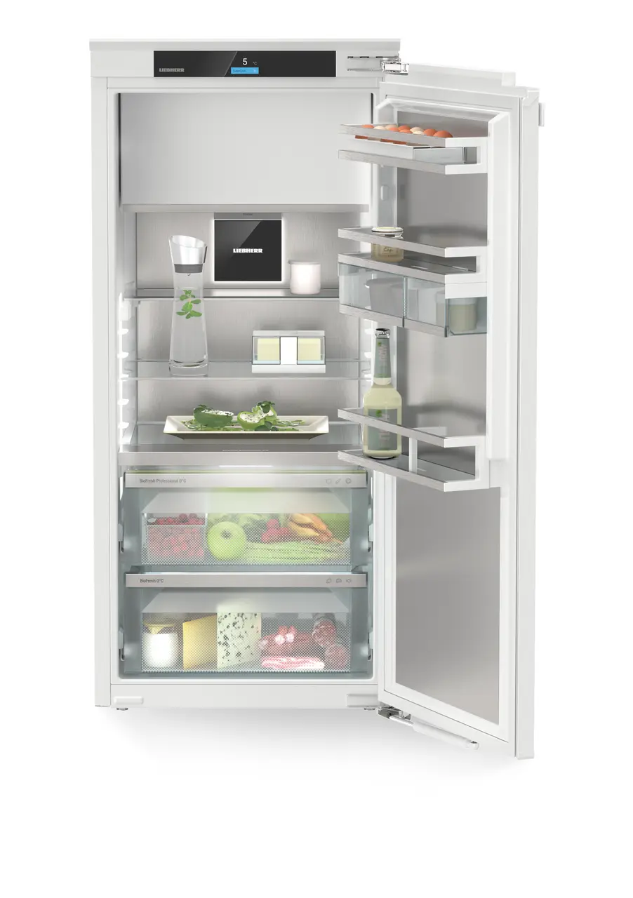 Produkt-Bild, Perspektive: gerade offen dekoriert, Integrierbarer Kühlschrank mit BioFresh Professional