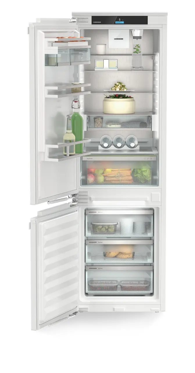 Product image, Perspective: straight open decorated, Integrable fridge-freezer with EasyFresh and NoFrost