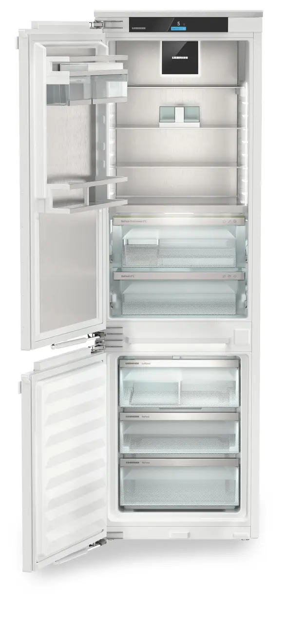 Product image, Perspective: straight open empty, Integratable fridge-freezer with BioFresh Professional and NoFrost
