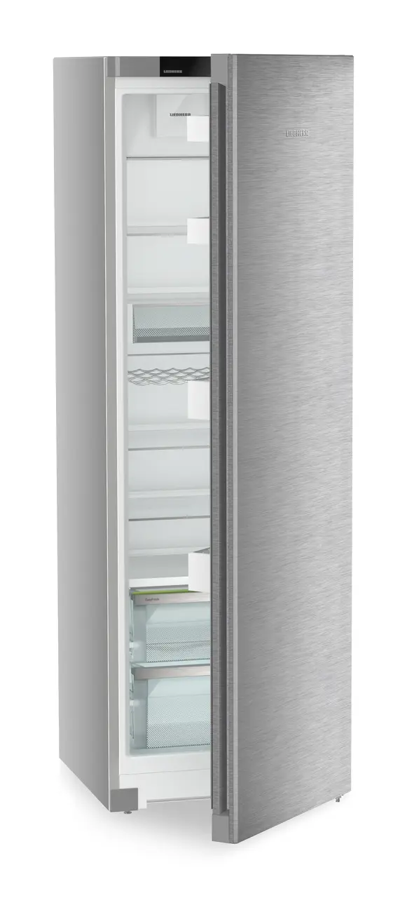 Productafbeelding, Perspectief: Schuin half geopend leeg, Vrijstaande koelkast met EasyFresh, Kleur behuizing: zilver, Kleur deur: edelstaal