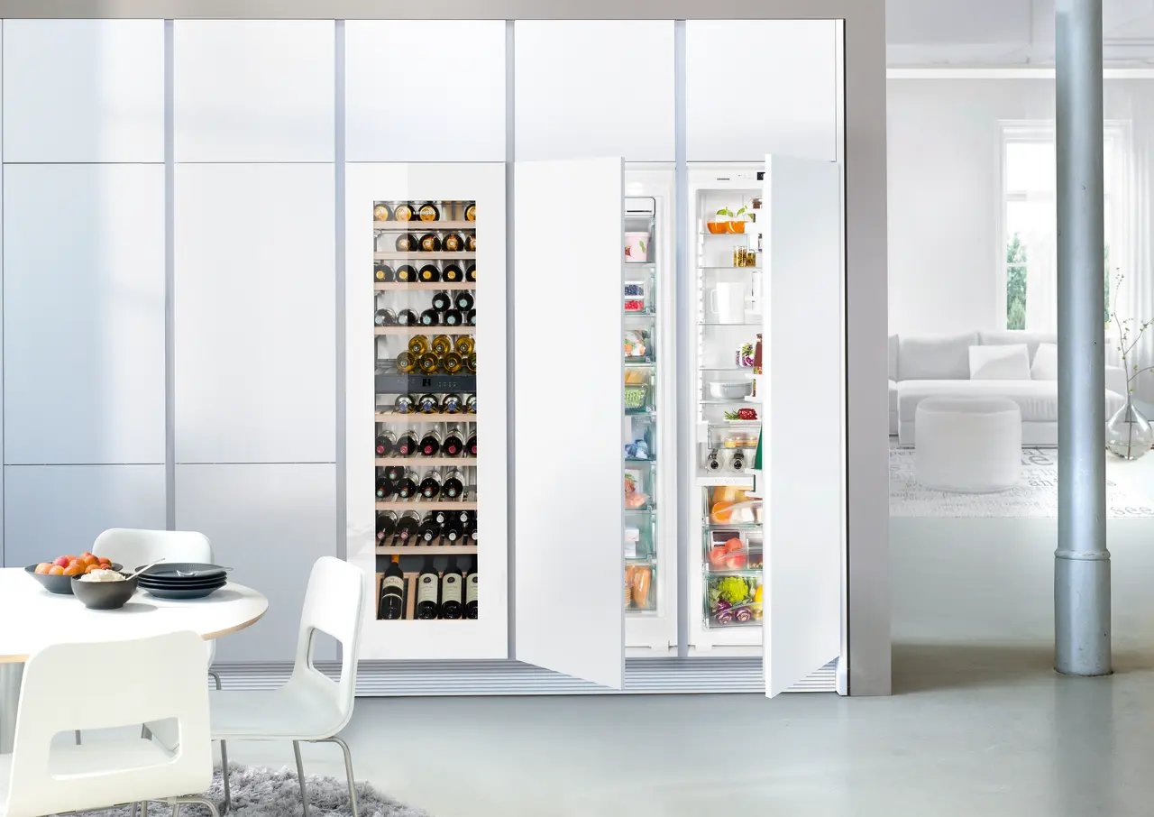 Product image, Perspective: milieu, Built-in multi-temperature wine cabinet, Casing colour: silver, Door colour: white