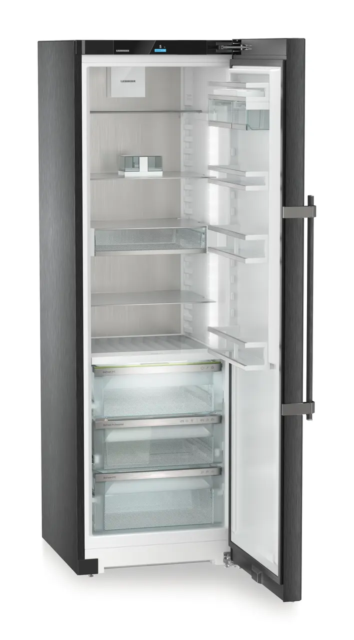 Product image, Perspective: oblique open empty, Freestanding refrigerator with BioFresh Professional, Casing colour: BlackSteel, Door colour: BlackSteel