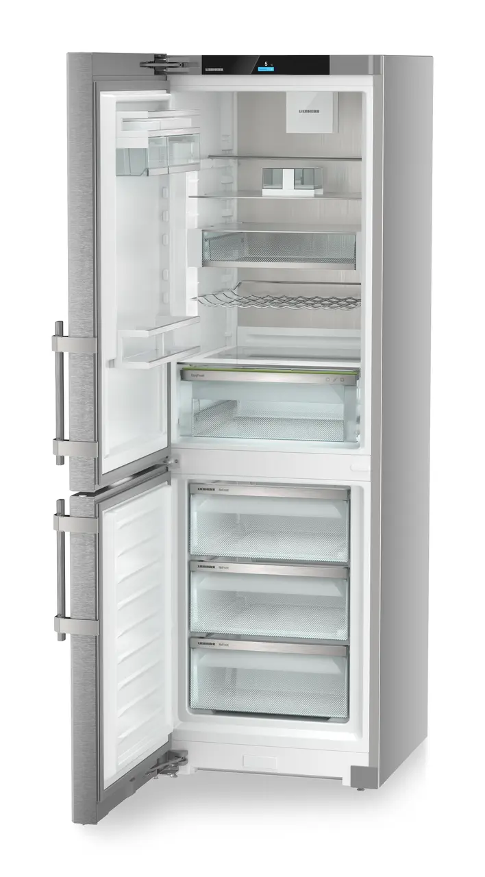 Product image, Perspective: oblique open empty, Combined fridge-freezers with EasyFresh and NoFrost, Casing colour: silver, Door colour: stainless steel