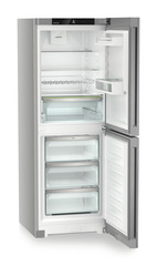 Product image, Perspective: oblique open empty, Combined fridge-freezer with EasyFresh and NoFrost, Casing colour: silver, Door colour: Steelfinish