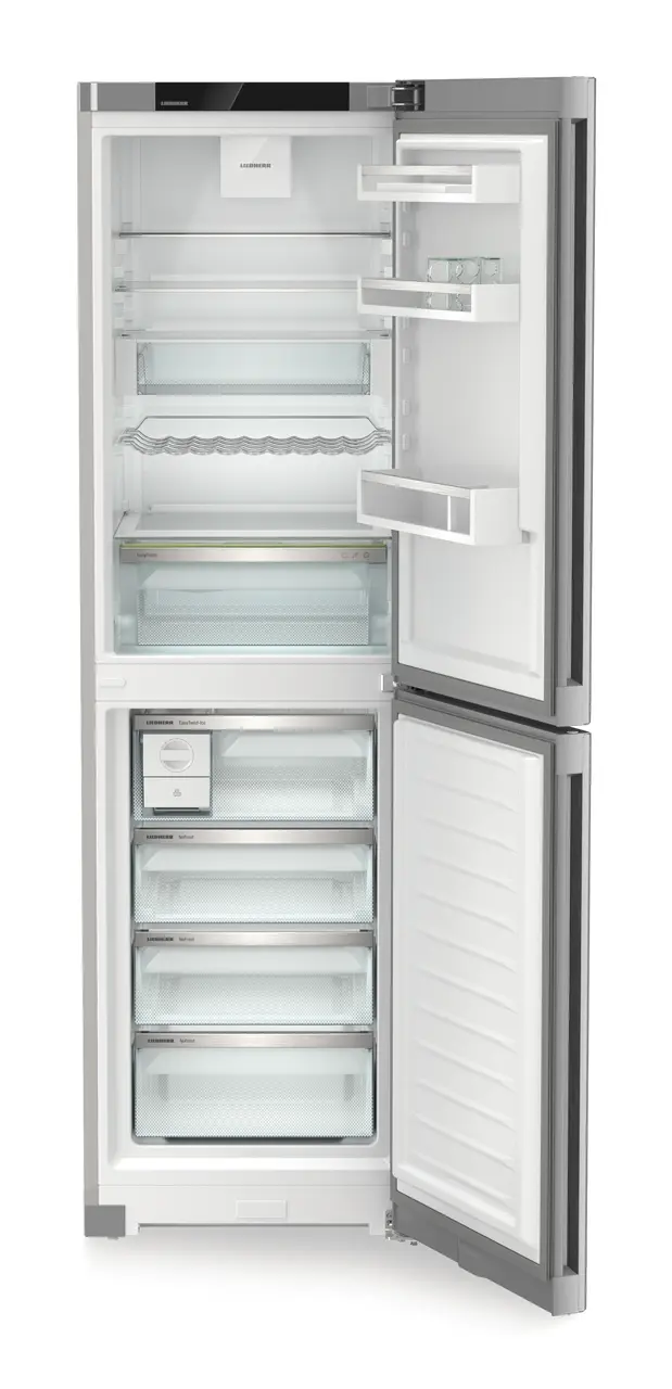 Product image, Perspective: straight open empty, Combined fridge-freezers with EasyFresh and NoFrost, Casing colour: silver, Door colour: Steelfinish