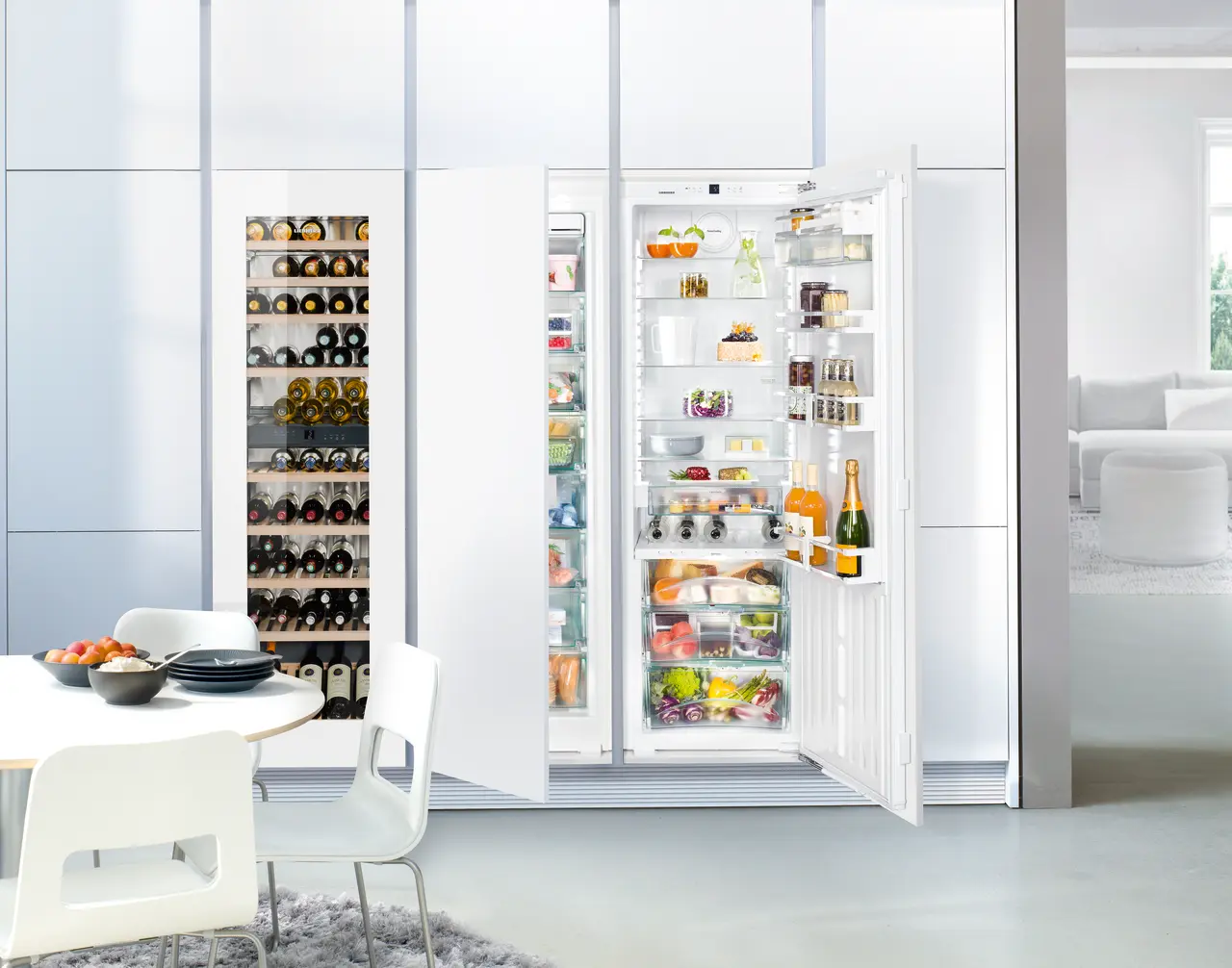 Product image, Perspective: milieu, Built-in multi-temperature wine cabinet, Casing colour: silver, Door colour: white